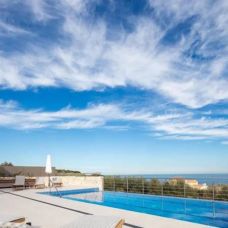 Oinolithos Luxury Villas Kalamaki  Exterior photo